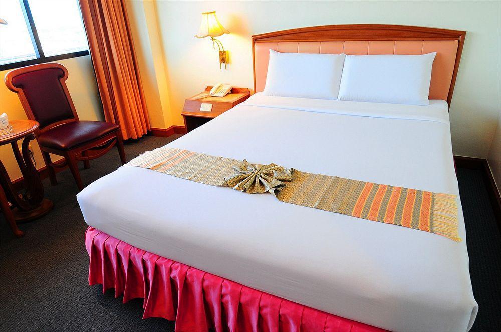 V.L. Hatyai Hotel Hat Yai Exteriör bild