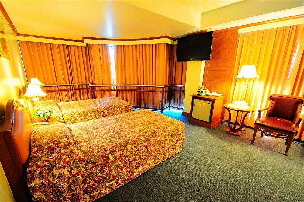 V.L. Hatyai Hotel Hat Yai Exteriör bild